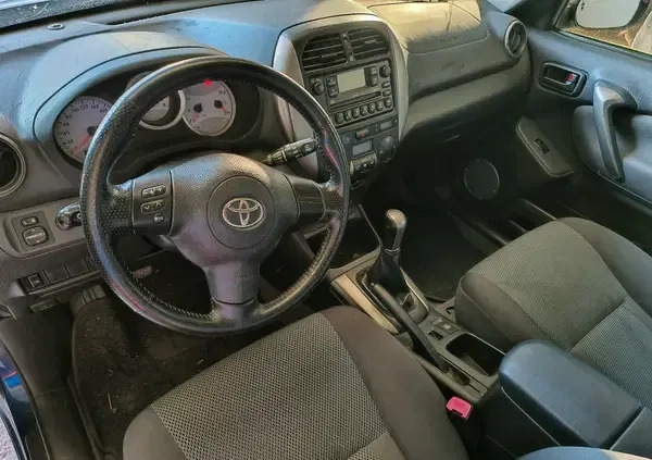 Toyota RAV4 cena 23600 przebieg: 246500, rok produkcji 2005 z Września małe 121